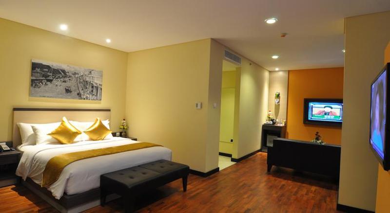 Hotel The 1o1 Oj 4*